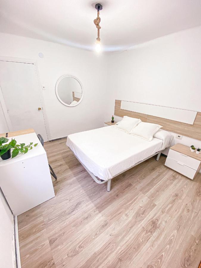 Apartamento Mirador De La Alcazaba Apartment Almeria Bagian luar foto